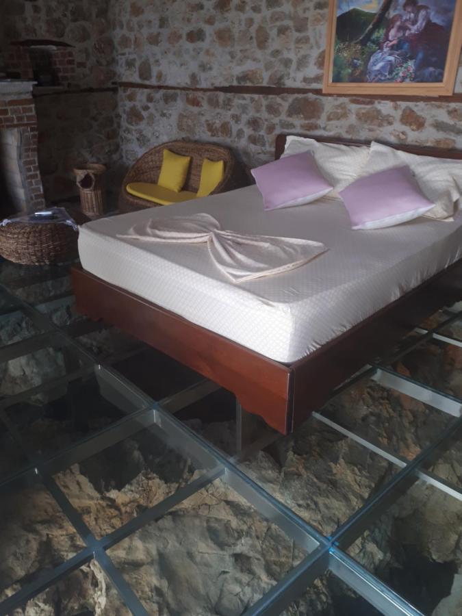 Nuci'S Home Glass Floor Tushemisht Εξωτερικό φωτογραφία